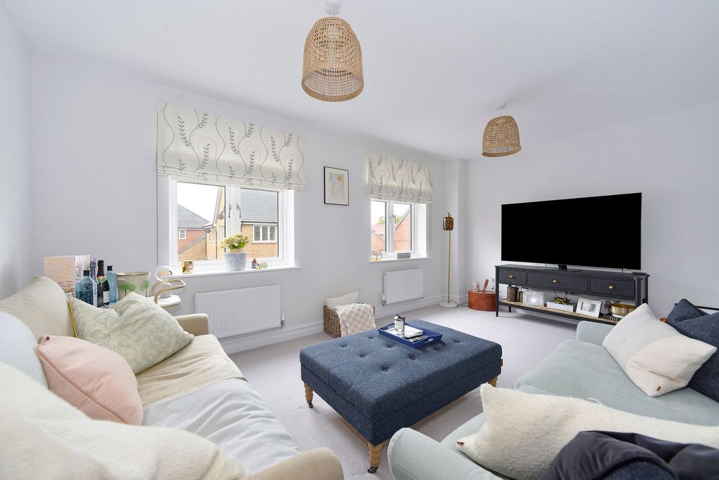 Property photo 3 of 19 Photo 13