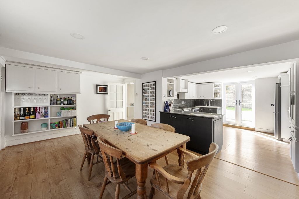 Property photo 3 of 15 094A1308