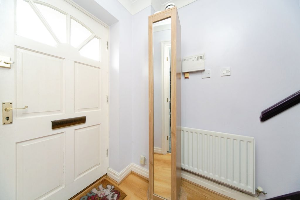 Property photo 2 of 16 Photo