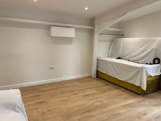 Property photo 2 of 7 18.Jpg