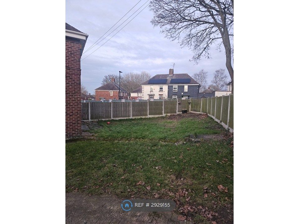 Property photo 2 of 9 Front Garden 2