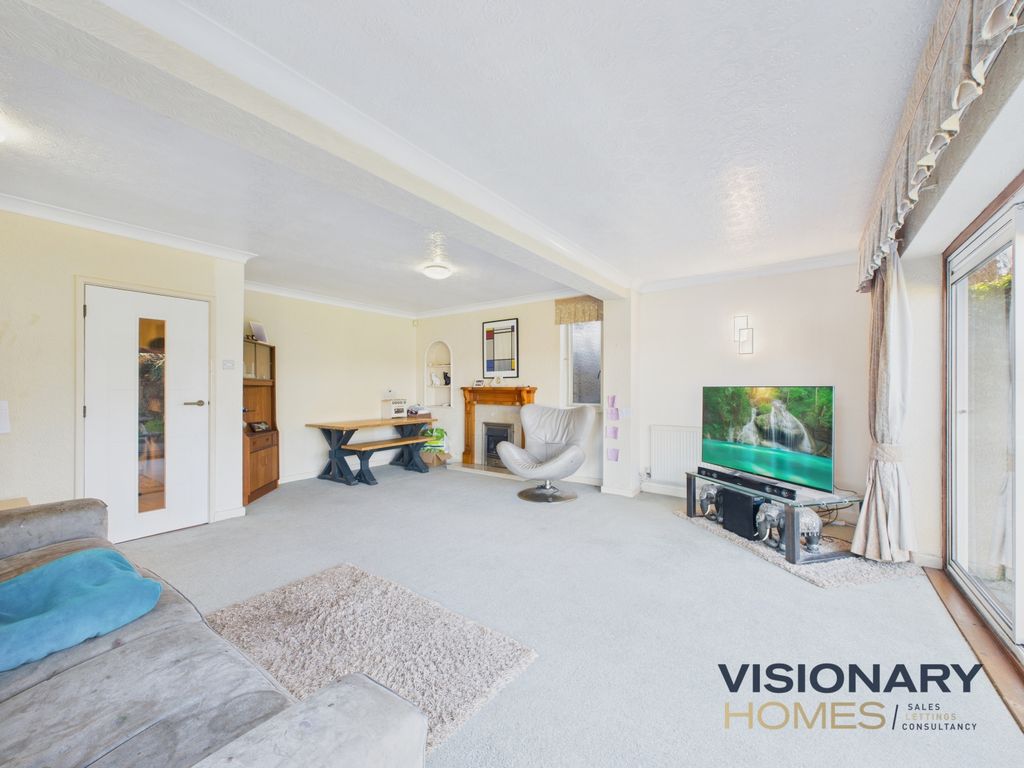 Property photo 3 of 17 Living Room