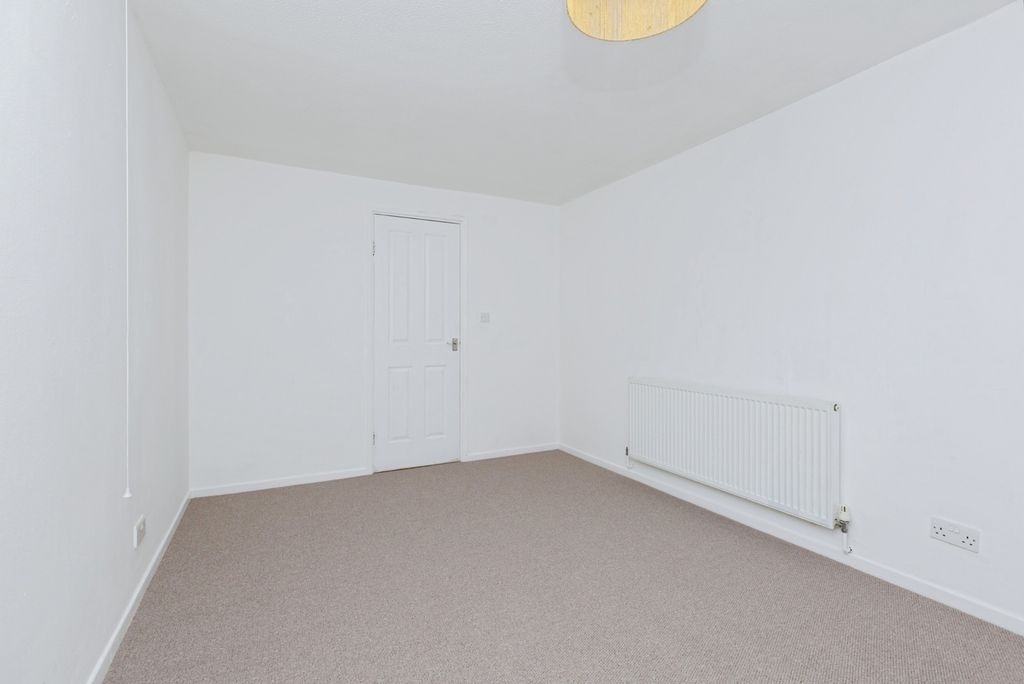 Property photo 3 of 12 Photo
