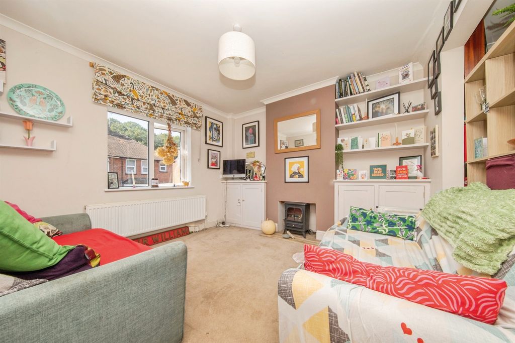 Property photo 2 of 16