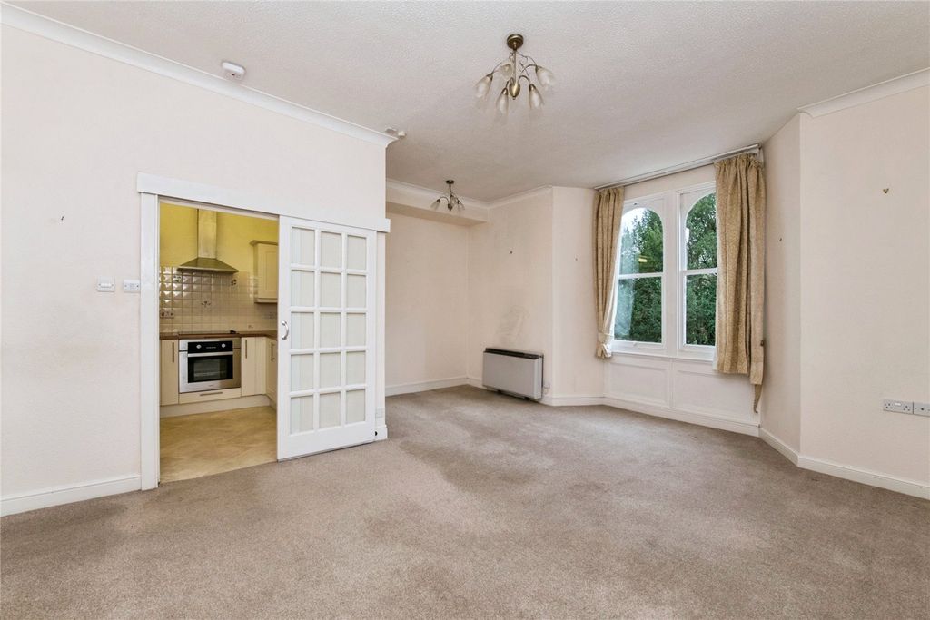 Property photo 2 of 12 Picture No. 31