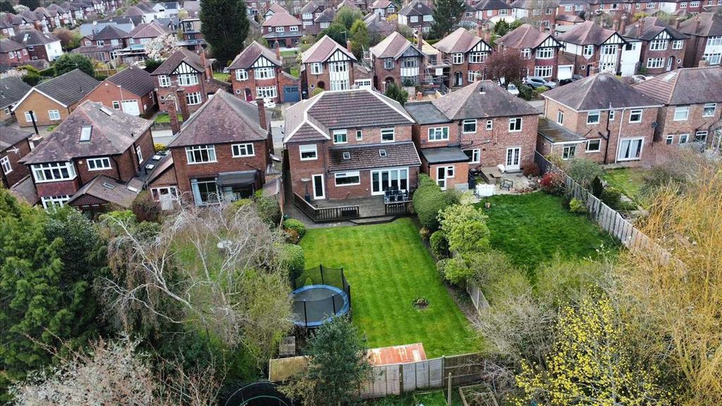 Property photo 2 of 30