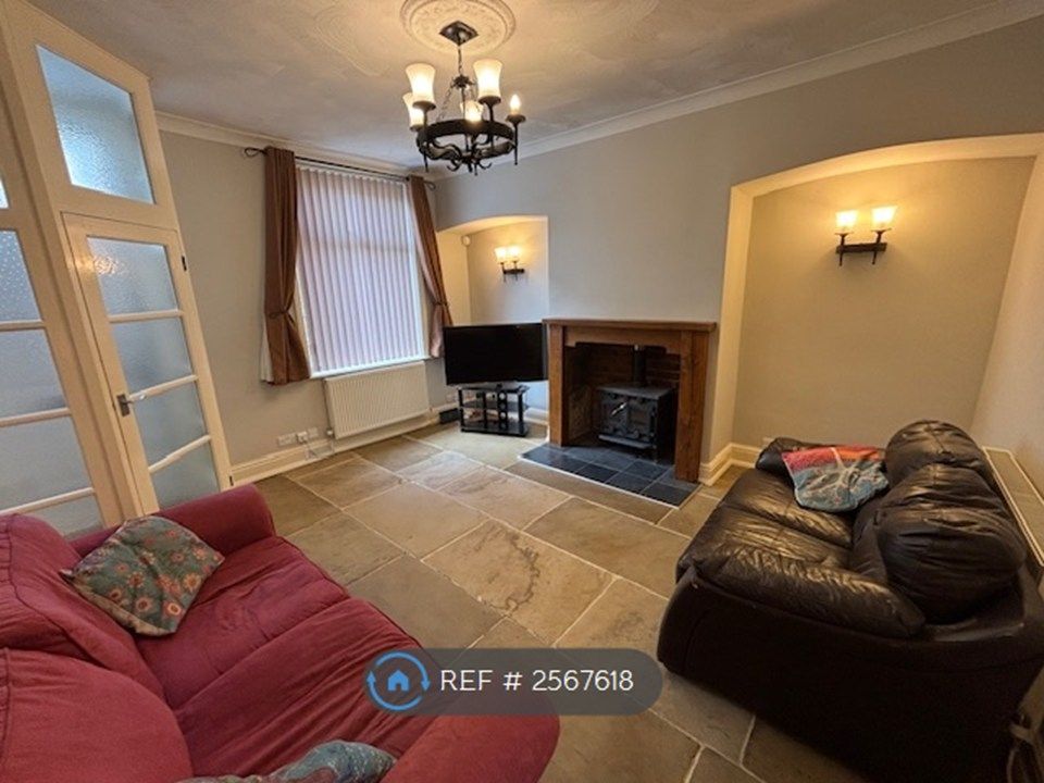 Property photo 2 of 12 Living Room