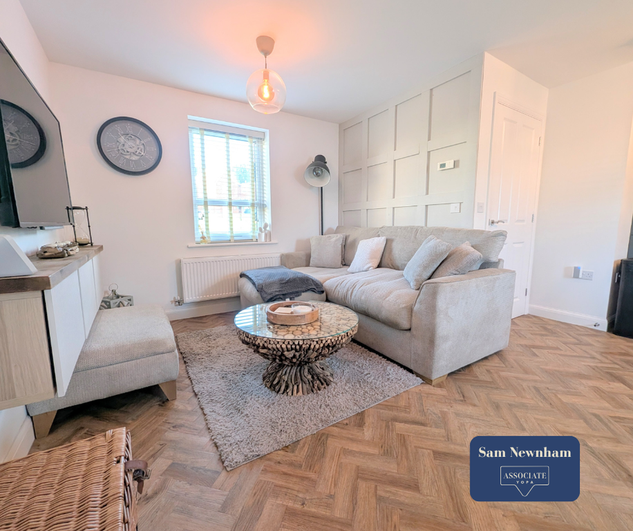 Property photo 2 of 12 Living Room