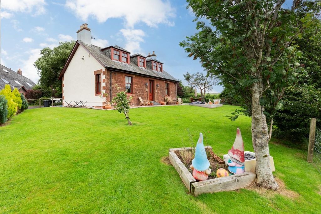 Property photo 3 of 44