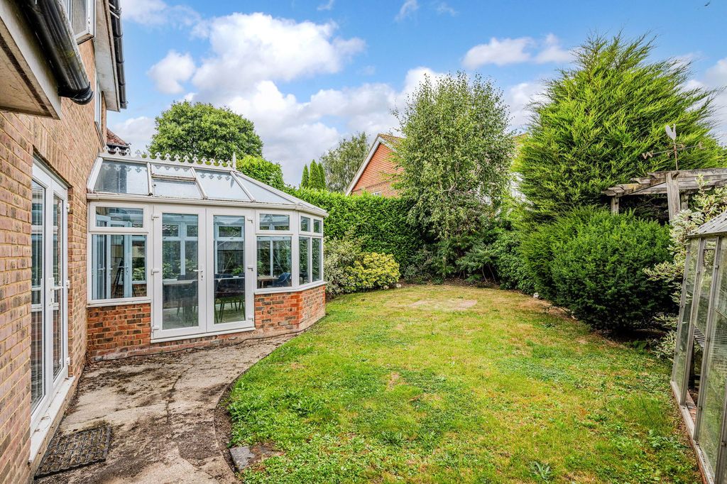 Additional image 9 of 4 bed detached house for saleLincolns Mead, Lingfield RH7
