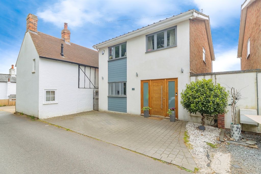 Property photo 1 of 19