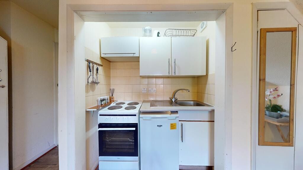Property photo 2 of 5