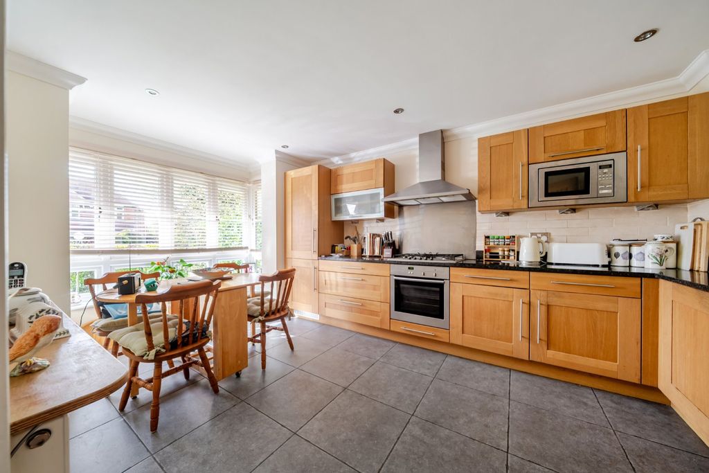 Property photo 2 of 35 Picture No. 07