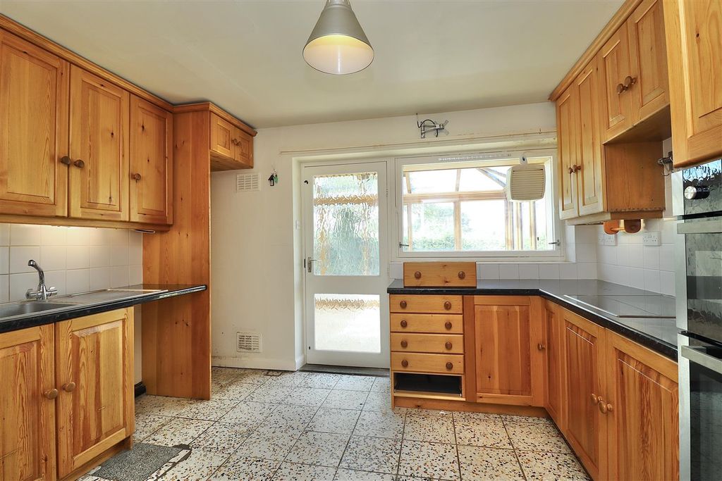 Property photo 3 of 30
