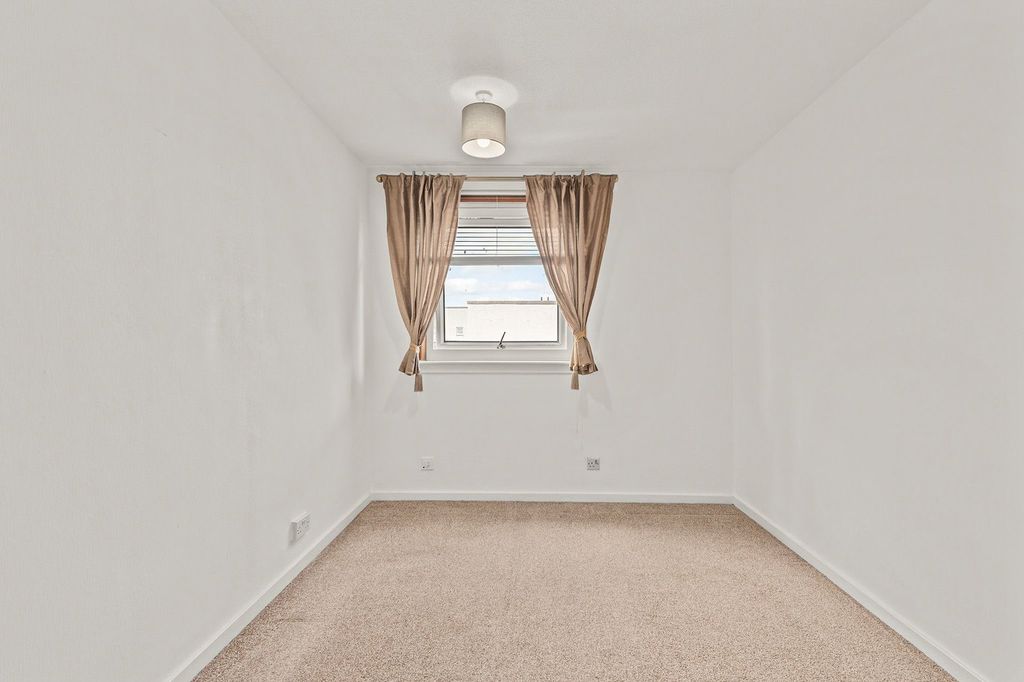 Additional image 14 of 2 bed maisonette for saleYork Lane, Grangemouth FK3