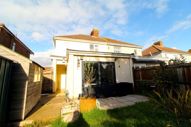 Property photo 3 of 8 Garden