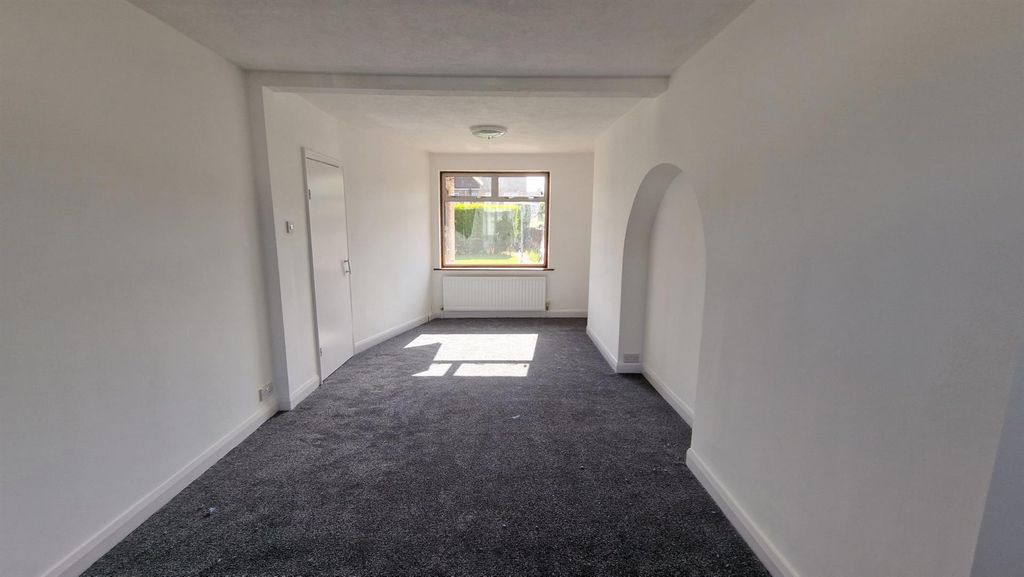 Property photo 3 of 10 Property Photo