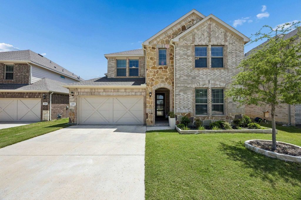 Property photo 1 of 31