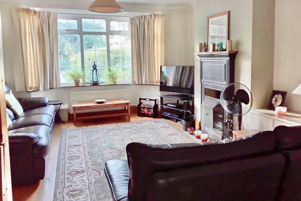 Property photo 3 of 19