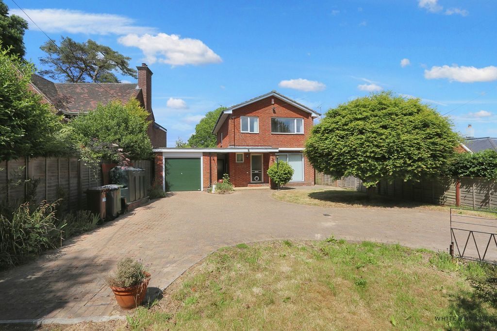 Property photo 2 of 12