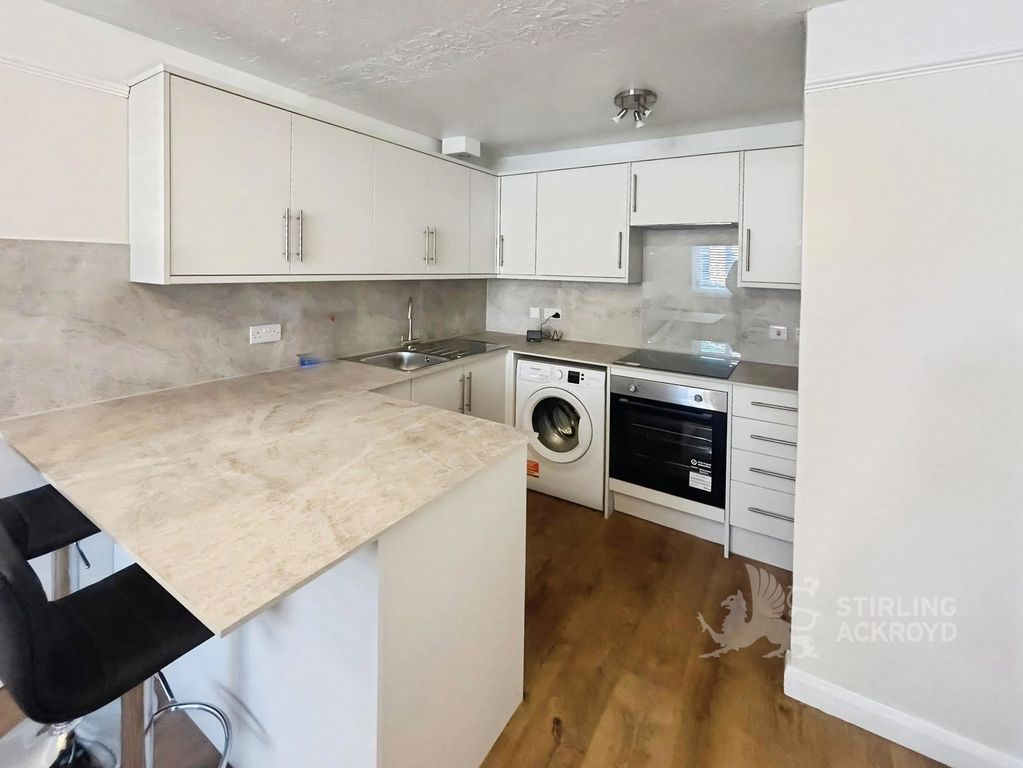 Property photo 1 of 6 Kitchen