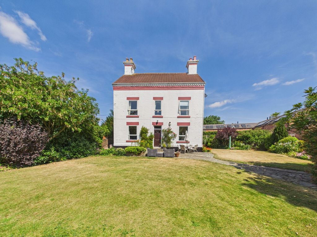 Property photo 1 of 61