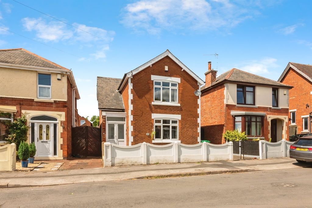 Property photo 1 of 17