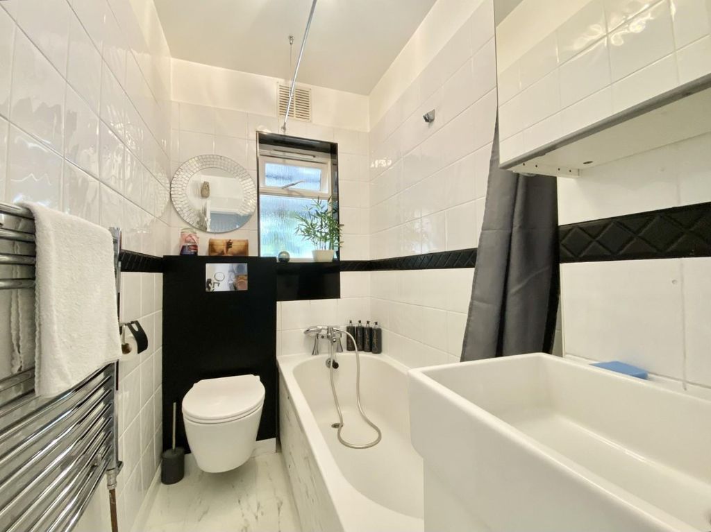 Property photo 2 of 12 Thumbnail_Img_3944.Jpg