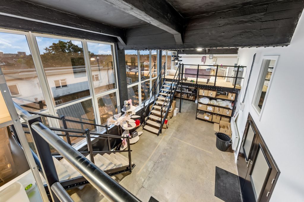 Property photo 2 of 29