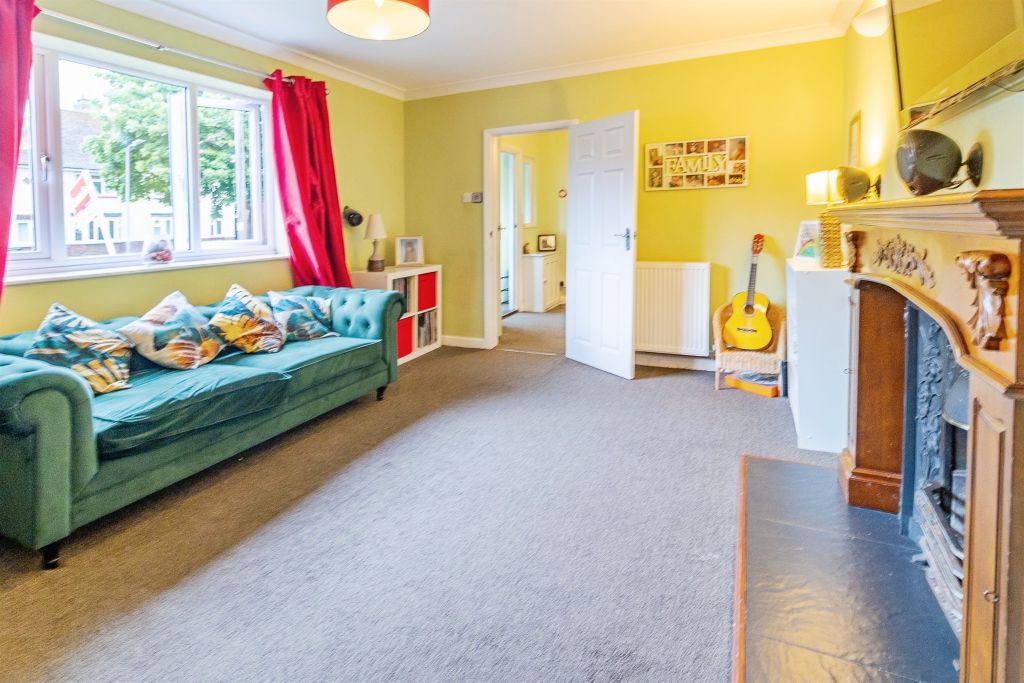 Property photo 2 of 17