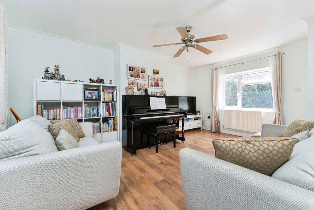 Property photo 2 of 36 Pbox-Img.Jpg