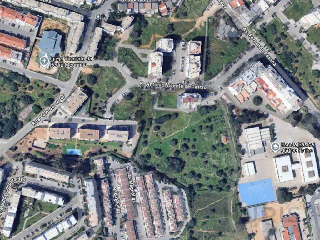 Property photo 1 of 20 Plot Of Land - Building For Sale In Portimão