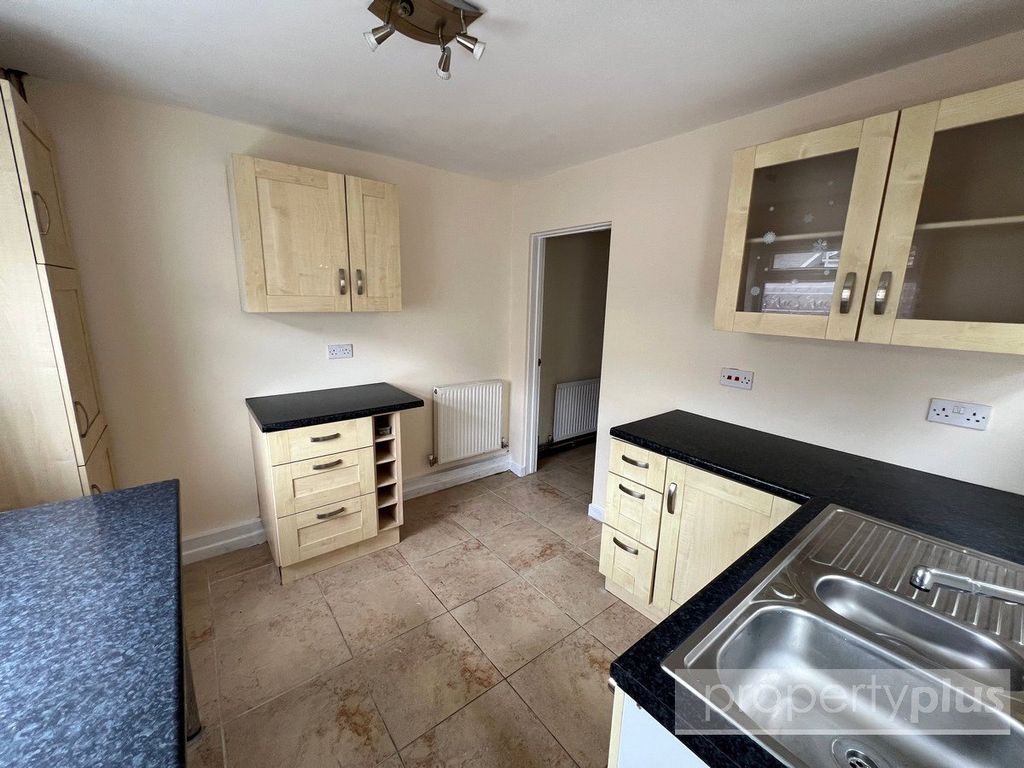 Property photo 3 of 12 Picture No. 11