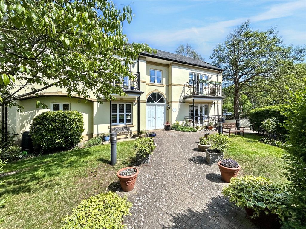 Property photo 3 of 12 Picture No. 02