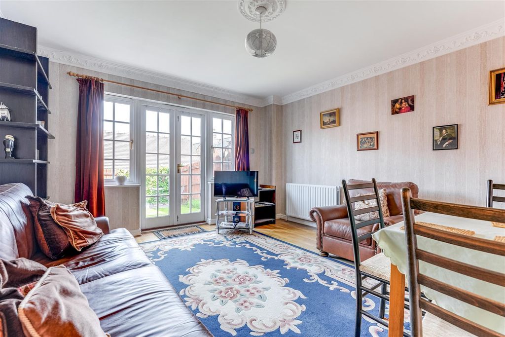 Property photo 2 of 10 10 Cornmill Court-4.Jpg