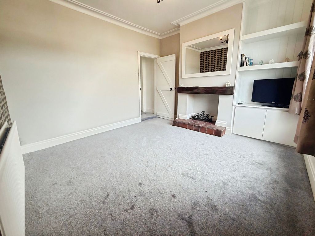 Property photo 2 of 14 Sitting Room