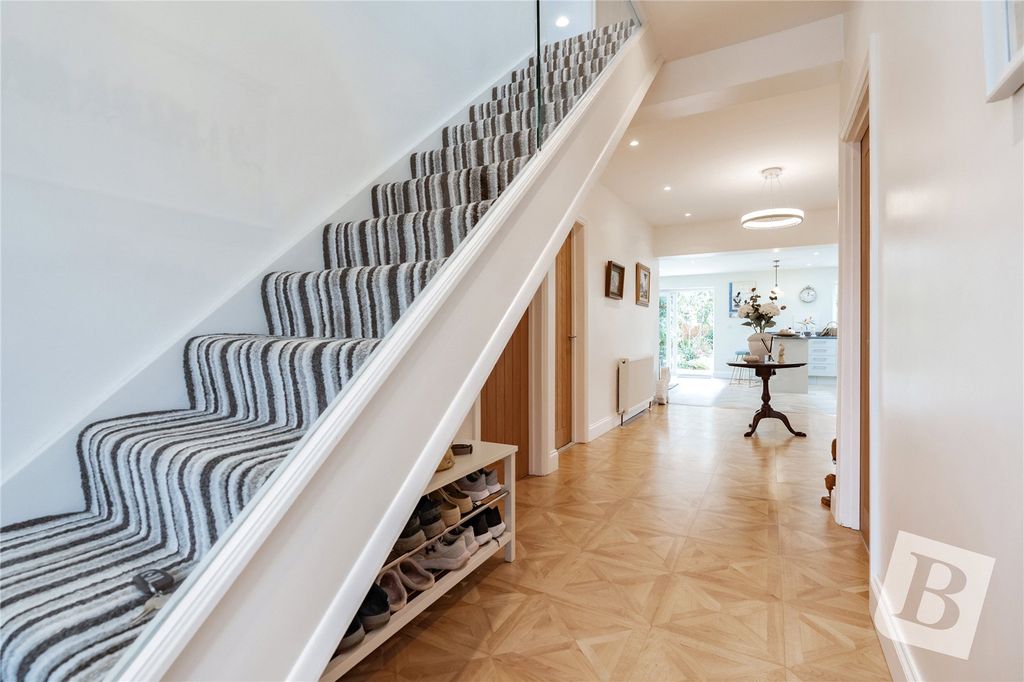 Property photo 3 of 27 Inner Hallway