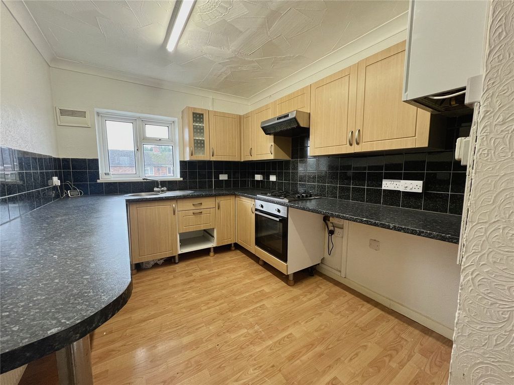 Property photo 2 of 10 Picture No. 06