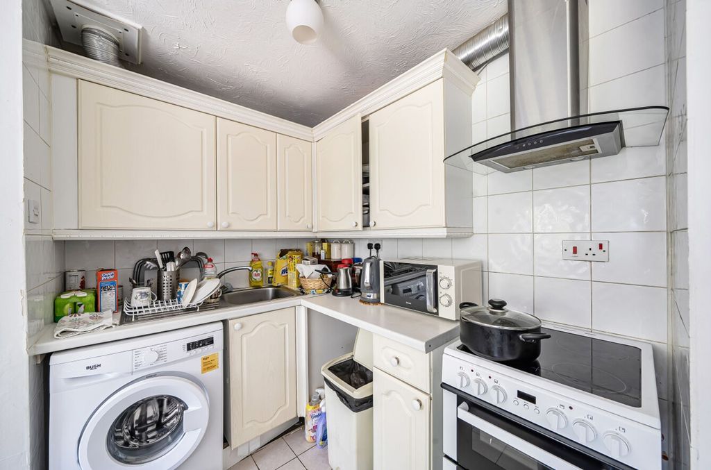 Property photo 3 of 16 1481960-10-6A3A8E...