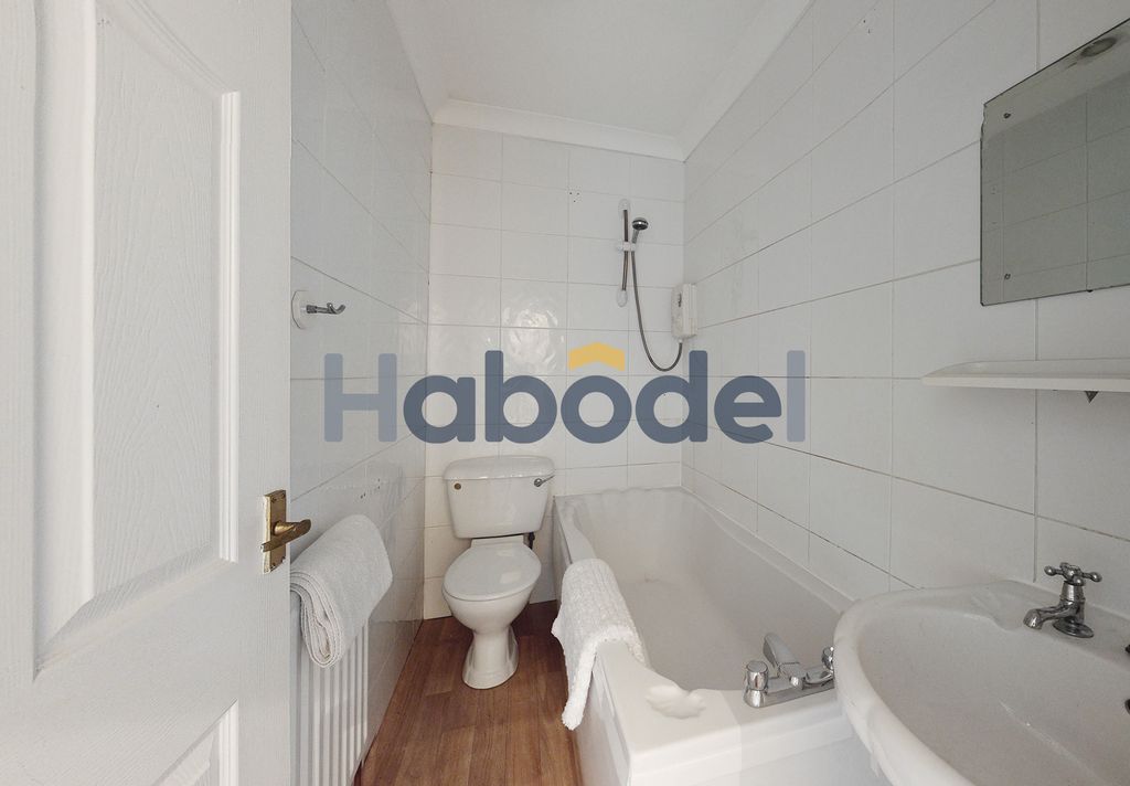 Property photo 2 of 5