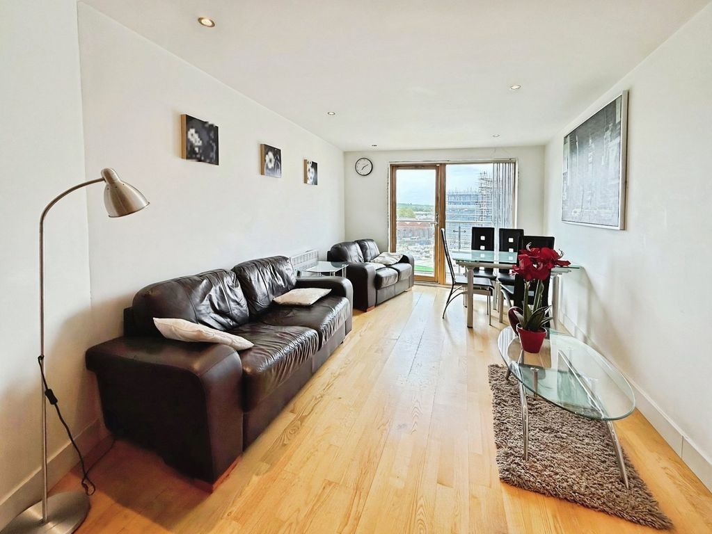 Property photo 2 of 7 Picture No. 21