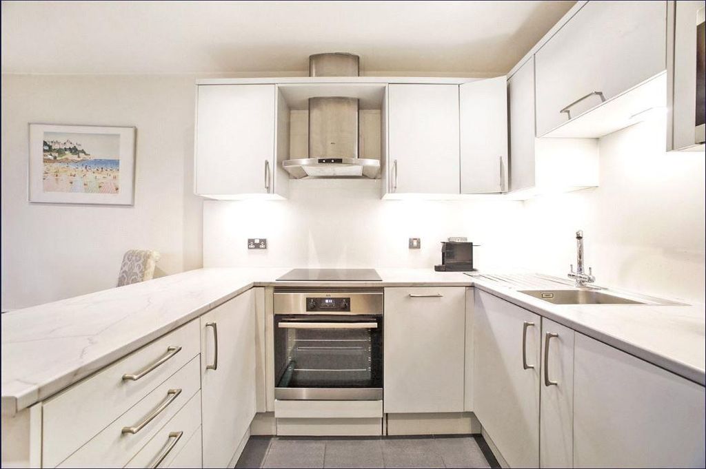 Property photo 3 of 10 1c.Jpg
