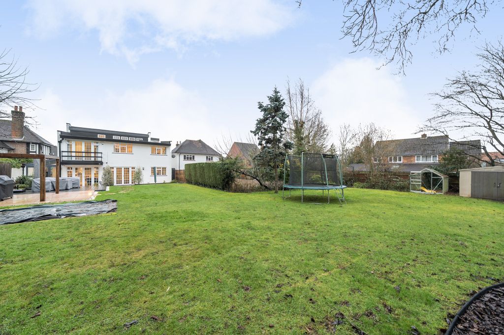 Property photo 2 of 10