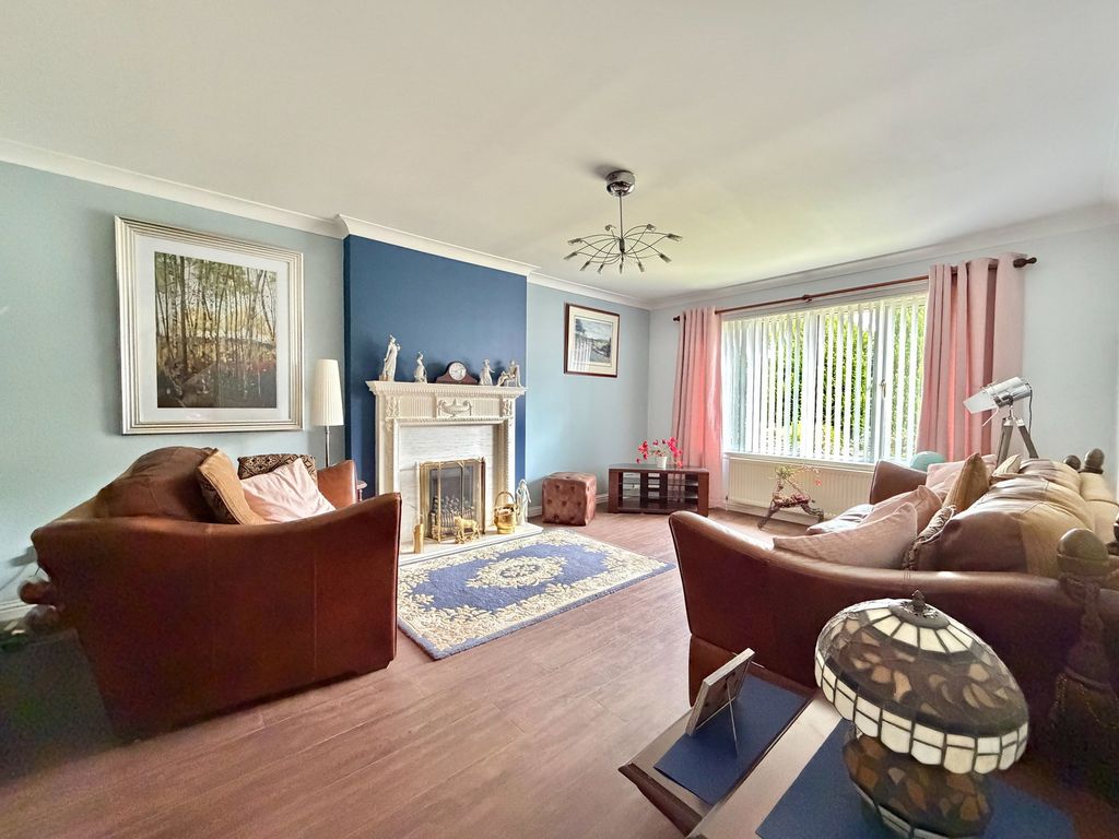 Property photo 3 of 37