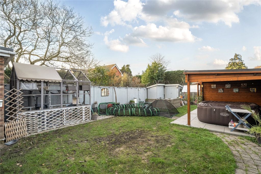 Property photo 2 of 22 Picture No. 24