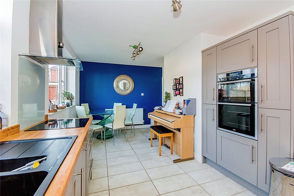 Property photo 3 of 15 Picture No. 04