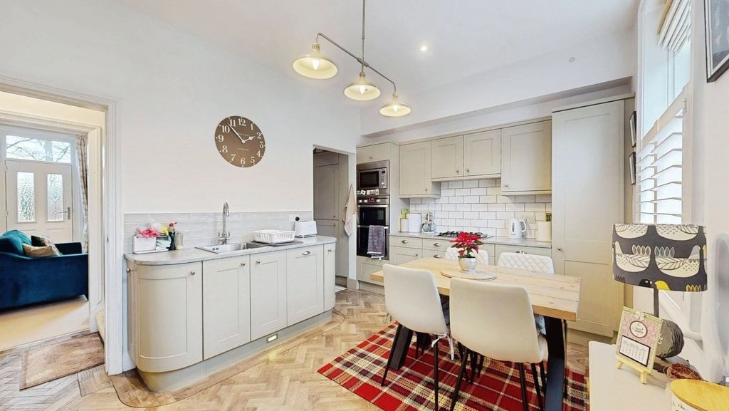 Property photo 2 of 14 Pbox-Img.Jpg