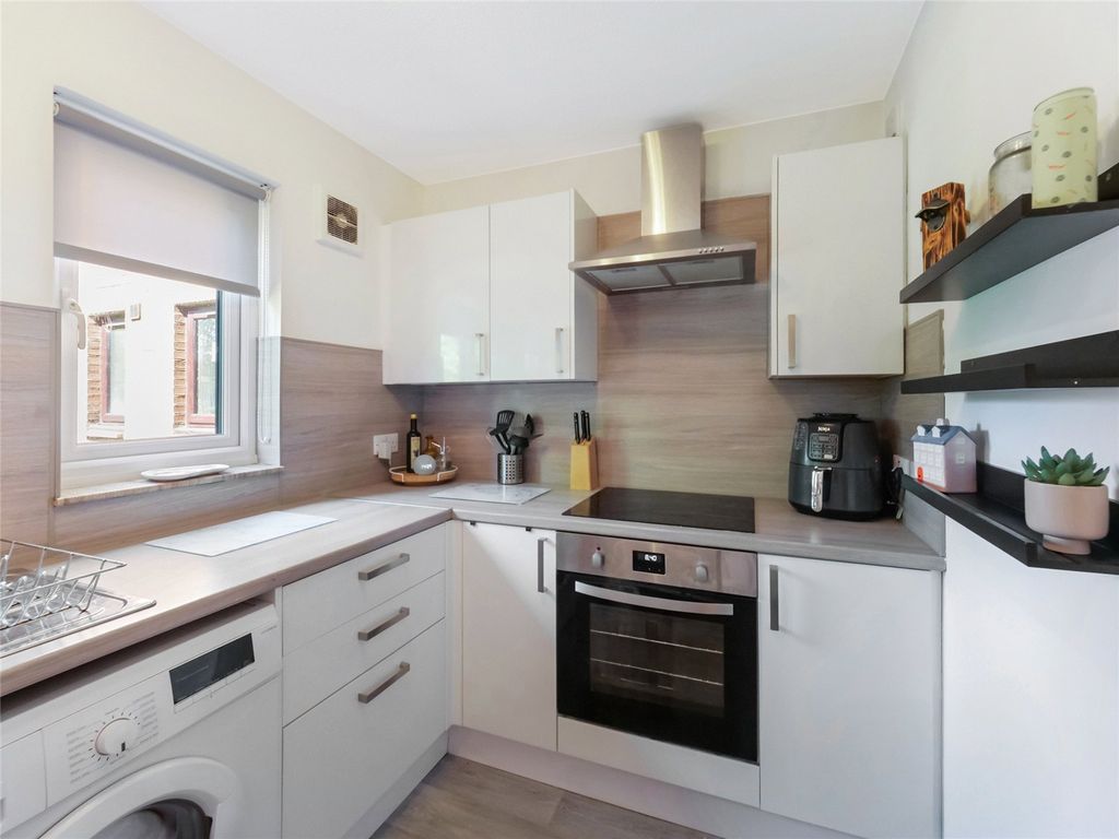 Property photo 3 of 16 Kitchen