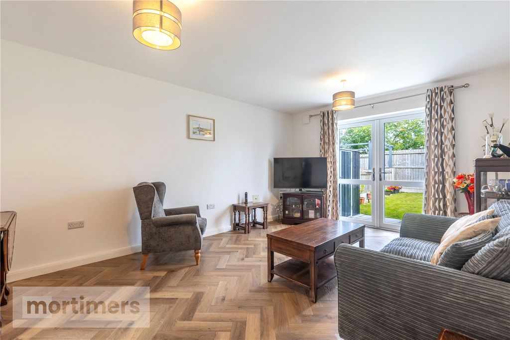 Property photo 3 of 15 Living Room