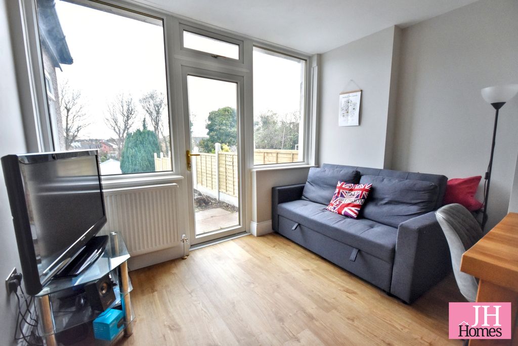 Property photo 2 of 23